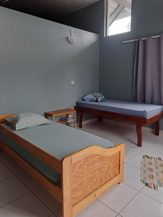 Laure Hebergement Loue Des Lits En Dortoir Pansiyon Faaa Dış mekan fotoğraf